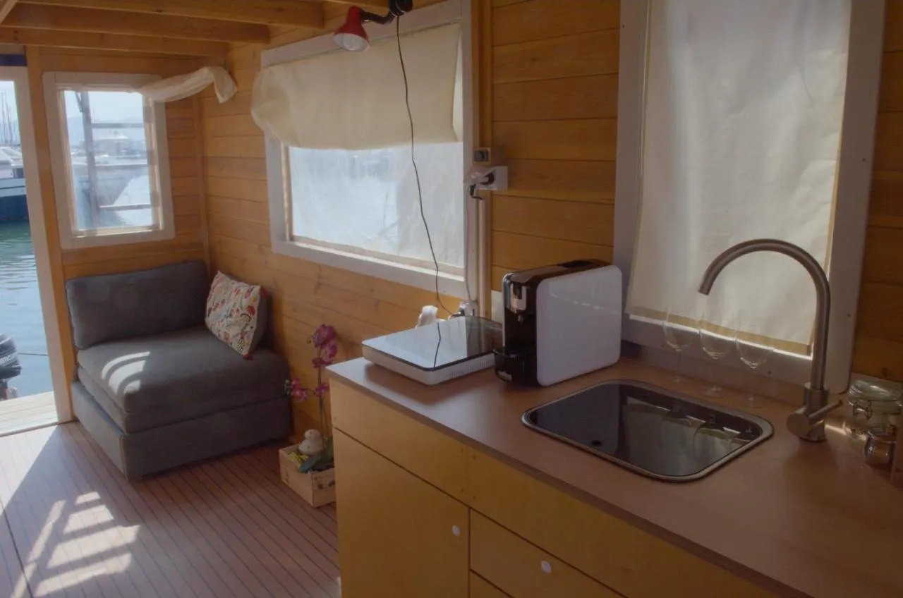Hotel Houseboat Cagliari 0*,